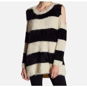 Sea Gypsies by Lost Stacy G. Cold Shoulder Sweater – Black & Cream – Size M/L –